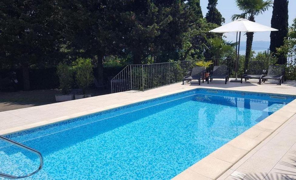 Summer Breeze Apartment With A Pool أوباتيا المظهر الخارجي الصورة